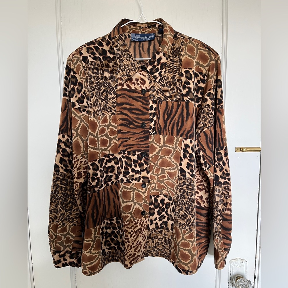 Susan Graver XL polyester button down top
